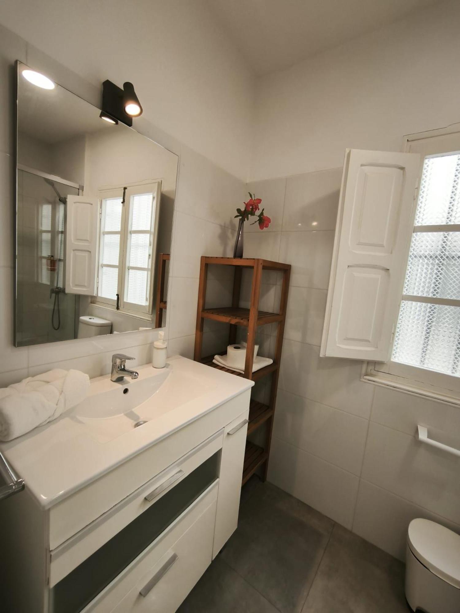 Florit Flats - The Ausias March Apartment *